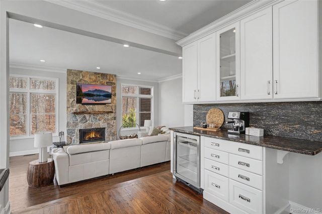 1359 Rustic Ridge Court, Yorktown Heights, NY 10598