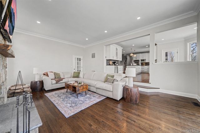 1359 Rustic Ridge Court, Yorktown Heights, NY 10598