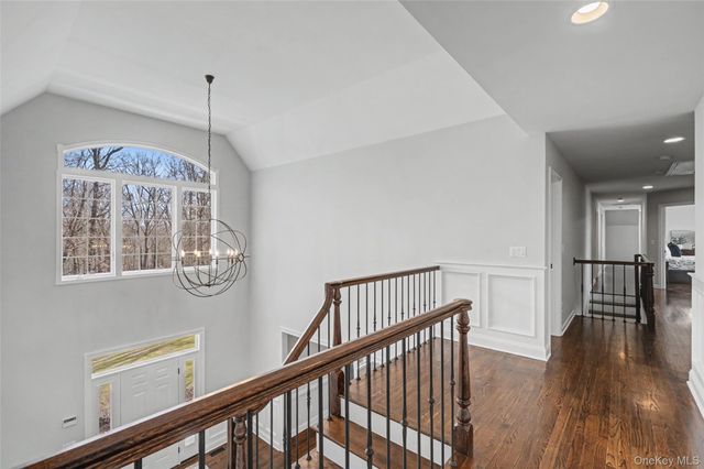 1359 Rustic Ridge Court, Yorktown Heights, NY 10598