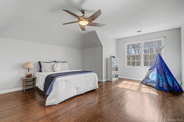 1359 Rustic Ridge Court, Yorktown Heights, NY 10598