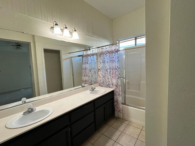 9246 Parducci Way, Sacramento, CA 95829