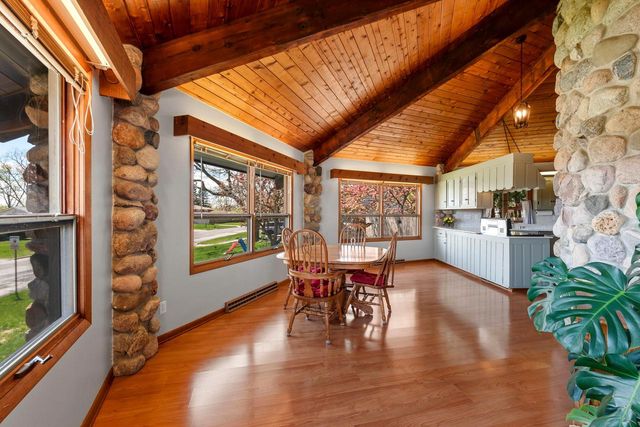 W169N8921 Hoyt DRIVE, Menomonee Falls, WI 53051