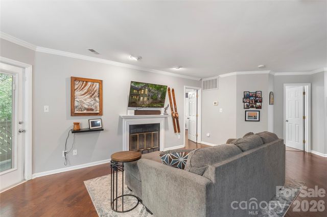 6038 Gray Gate Lane A, Charlotte, NC 28210