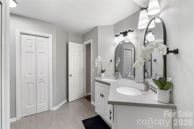 6038 Gray Gate Lane A, Charlotte, NC 28210