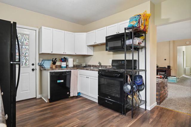 624 W 16th Street, Davenport, IA 52803