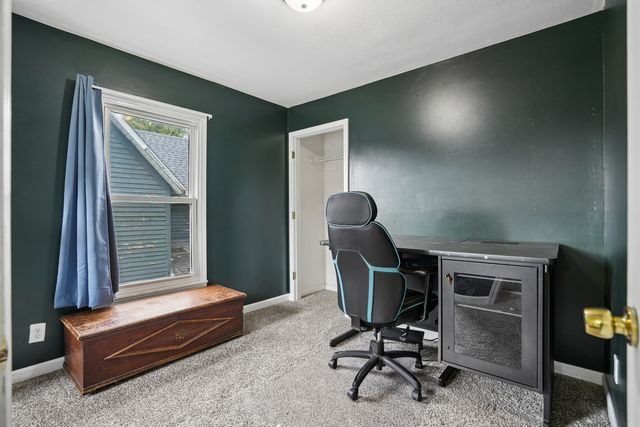 624 W 16th Street, Davenport, IA 52803