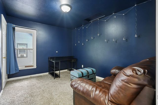 624 W 16th Street, Davenport, IA 52803