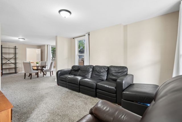 624 W 16th Street, Davenport, IA 52803