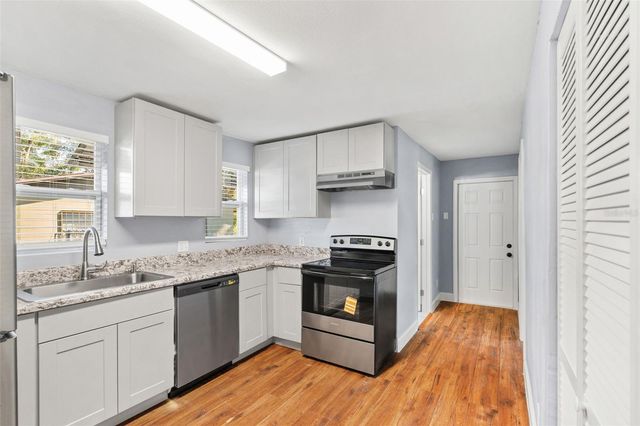 2725 E COLUMBUS DRIVE, Tampa, FL 33605