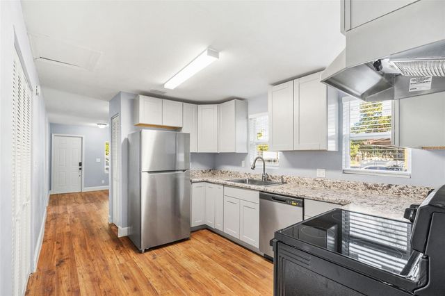 2725 E COLUMBUS DRIVE, Tampa, FL 33605