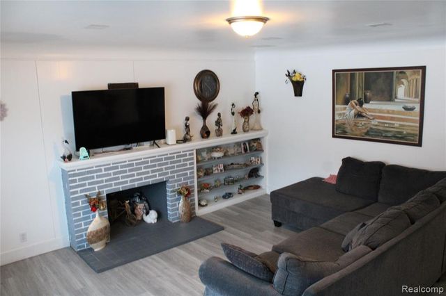 1627 Mcalpine Drive, Mount Morris, MI 48458