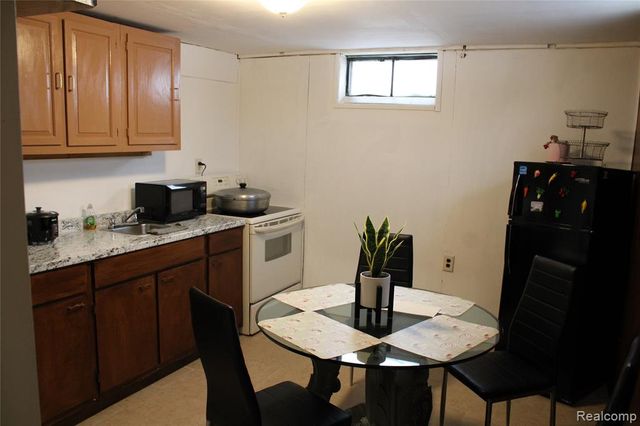 1627 Mcalpine Drive, Mount Morris, MI 48458