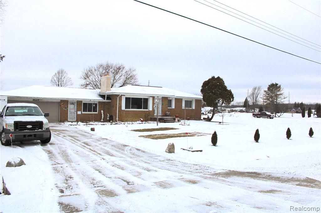 1627 Mcalpine Drive, Mount Morris, MI 48458