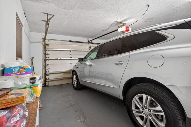 184 SW 2nd Court, Deerfield Beach, FL 33441