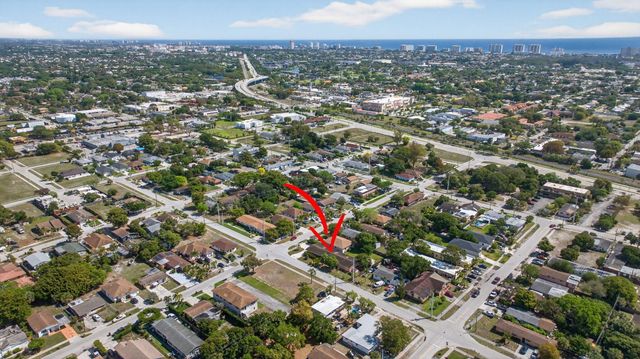 184 SW 2nd Court, Deerfield Beach, FL 33441