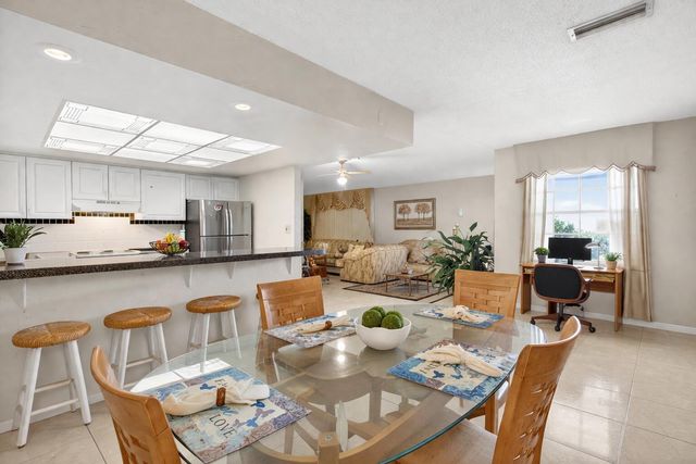 184 SW 2nd Court, Deerfield Beach, FL 33441