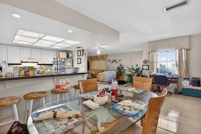 184 SW 2nd Court, Deerfield Beach, FL 33441