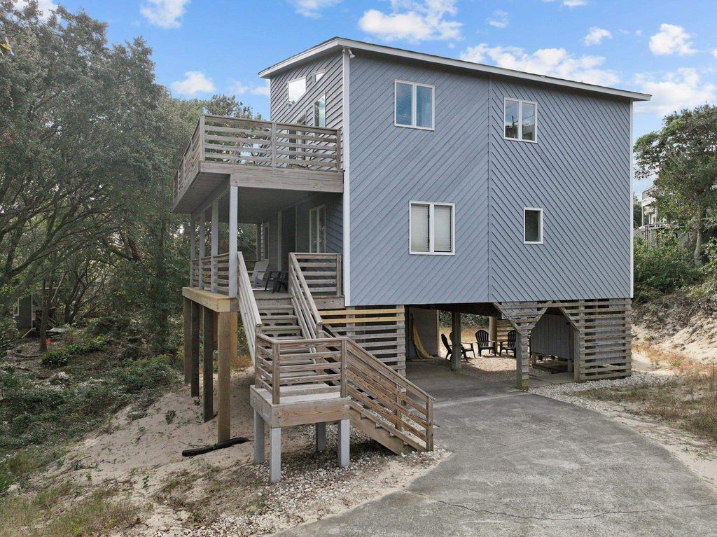 Image 1 of property listing at 35 Tenth Avenue Lot 37, Southern Shores, NC 27949