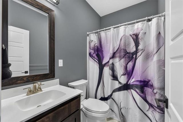 27802 E 134th Street, Lake Lotawana, MO 64086