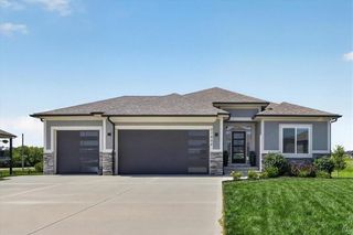 27802 E 134th Street, Lake Lotawana, MO 64086