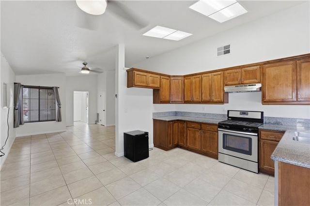 13628 Monterey Court, Victorville, CA 92392