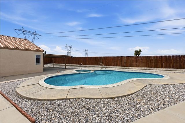 13628 Monterey Court, Victorville, CA 92392