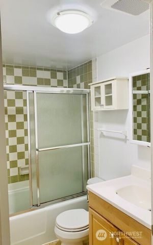 2258 14th Avenue W, Seattle, WA 98119