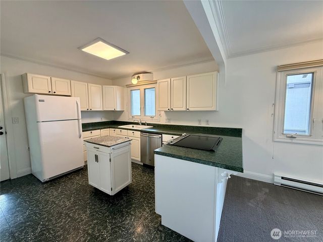 2258 14th Avenue W, Seattle, WA 98119
