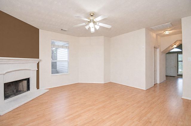 22 Woodbury Court, Magnolia, TX 77355