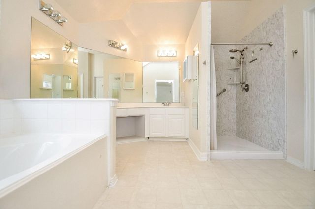 22 Woodbury Court, Magnolia, TX 77355