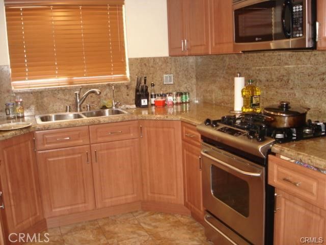 14919 Dickens Street 105, Sherman Oaks, CA 91403