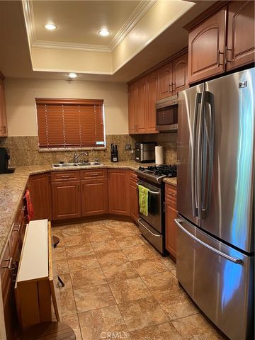 14919 Dickens Street 105, Sherman Oaks, CA 91403