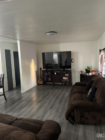 6201 Wible Road 12, Bakersfield, CA 93313