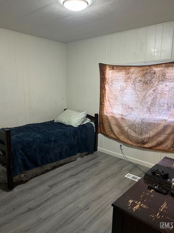 6201 Wible Road 12, Bakersfield, CA 93313