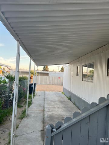6201 Wible Road 12, Bakersfield, CA 93313