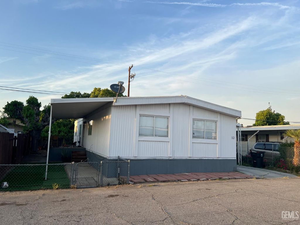6201 Wible Road 12, Bakersfield, CA 93313