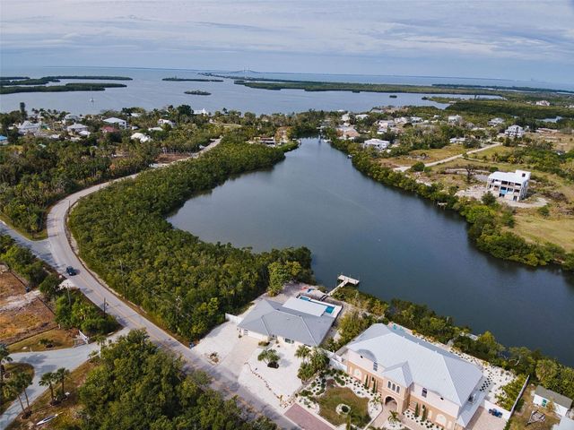 910 BAYSHORE DRIVE, Terra Ceia, FL 34250