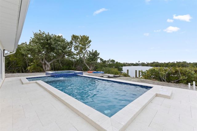 910 BAYSHORE DRIVE, Terra Ceia, FL 34250