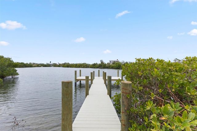 910 BAYSHORE DRIVE, Terra Ceia, FL 34250