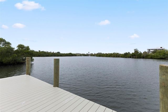 910 BAYSHORE DRIVE, Terra Ceia, FL 34250