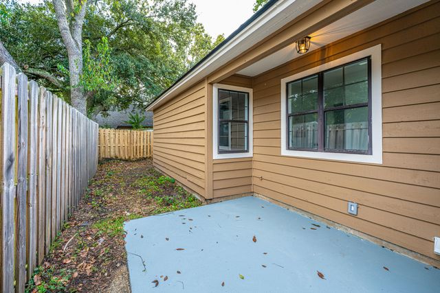 8201 Timberidge Court, North Charleston, SC 29420