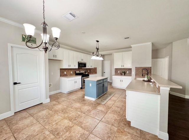 17821 Floribundas, Elgin, TX 78621