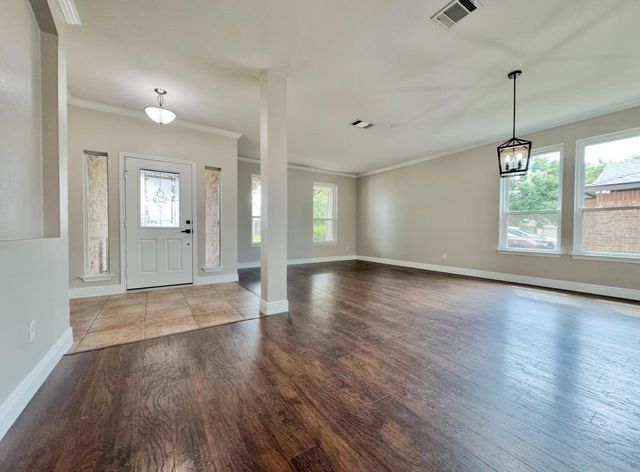 17821 Floribundas, Elgin, TX 78621