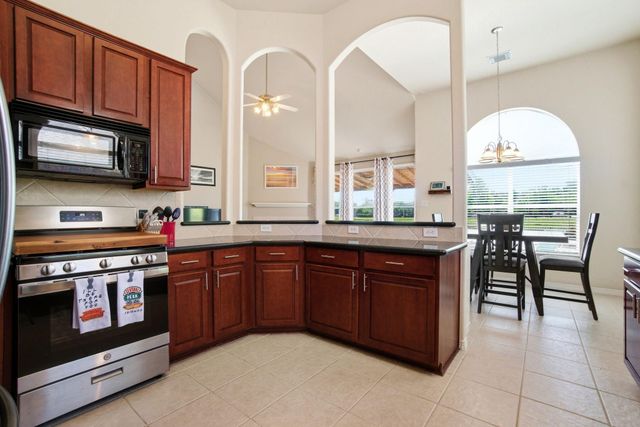 9203 E Lakeside Drive, Magnolia, TX 77354