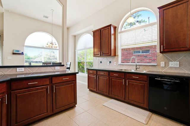 9203 E Lakeside Drive, Magnolia, TX 77354