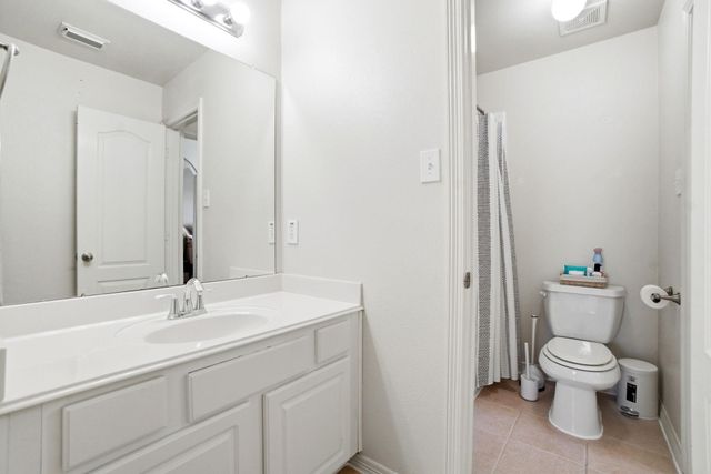 9203 E Lakeside Drive, Magnolia, TX 77354