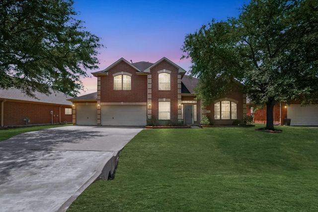 9203 E Lakeside Drive, Magnolia, TX 77354