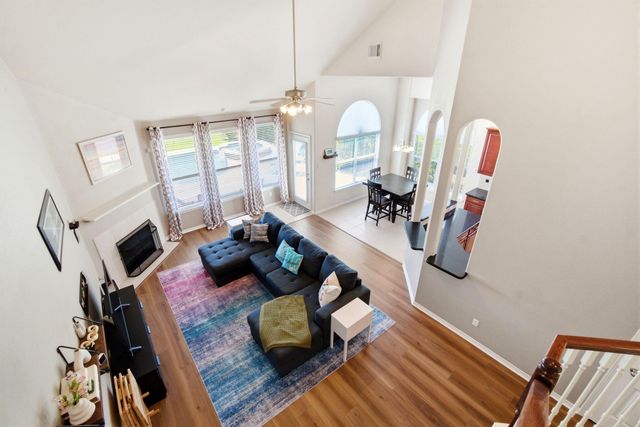 9203 E Lakeside Drive, Magnolia, TX 77354