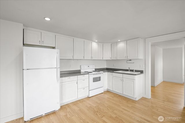 5833 Woodlawn Avenue N, Seattle, WA 98103