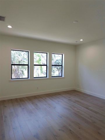 5104 W EVELYN DRIVE, Tampa, FL 33609